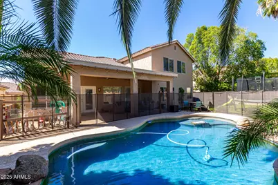 688 W Juanita Avenue, Gilbert, AZ 85233 - Photo 5