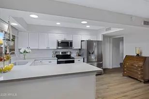 1824 W Seldon Ln, Phoenix, AZ 85021 - Photo 9