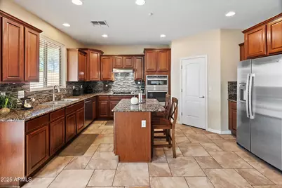 28108 N 90th Lane, Peoria, AZ 85383 - Photo 13