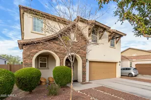 836 E Constance Wy, Phoenix, AZ 85042 - Photo 3