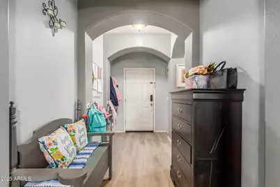 836 E Constance Way, Phoenix, AZ 85042 - Photo 7