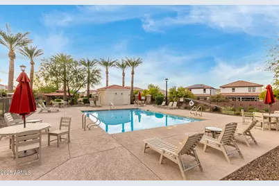 836 E Constance Way, Phoenix, AZ 85042 - Photo 15