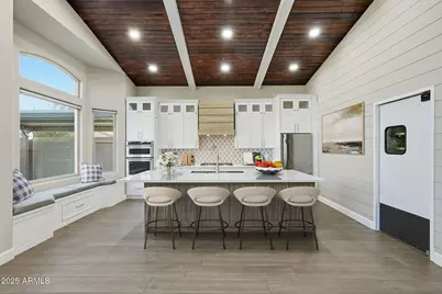 245 W Sagebrush Street, Gilbert, AZ 85233 - Photo 5