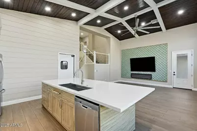 245 W Sagebrush Street, Gilbert, AZ 85233 - Photo 11