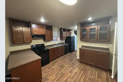 12721 W Greenway Road #184, El Mirage, AZ 85335 - Photo 3