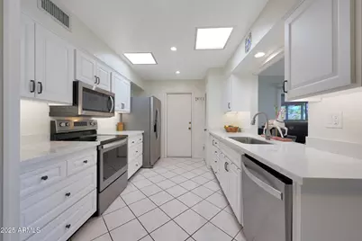 10754 W Brookside Drive, Sun City, AZ 85351 - Photo 7