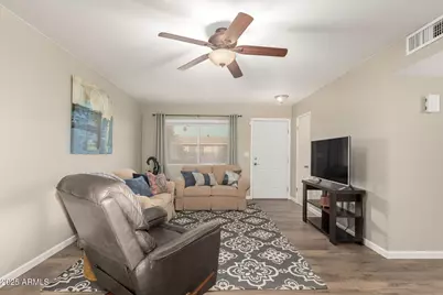 10941 W Santa Fe Drive, Sun City, AZ 85351 - Photo 7