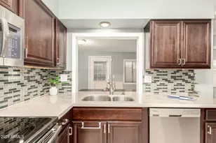 10941 W Santa Fe Dr, Sun City, AZ 85351 - Photo 11