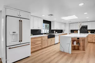 10624 N 38th St, Phoenix, AZ 85028 - Photo 11