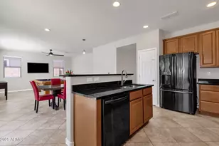 2947 E Saltsage Dr, Phoenix, AZ 85048 - Photo 23