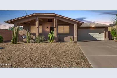 1402 E Malapai Drive, Phoenix, AZ 85020 - Photo 1