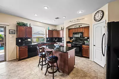 41209 W Hayden Drive, Maricopa, AZ 85138 - Photo 3