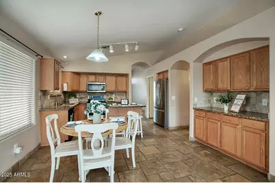 8122 S Jenna Lane, Laveen, AZ 85339 - Photo 5