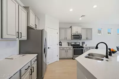 8159 W Cinder Brook Way, Florence, AZ 85132 - Photo 13