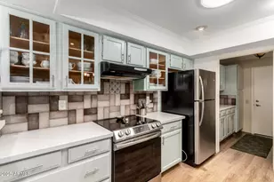 20006 N Broken Arrow Dr, Sun City West, AZ 85375 - Photo 11