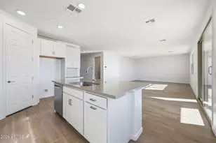 719 W Riparian Dr, San Tan Valley, AZ 85140 - Photo 7