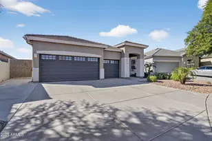 22488 N 104th Ln, Peoria, AZ 85383 - Photo 9