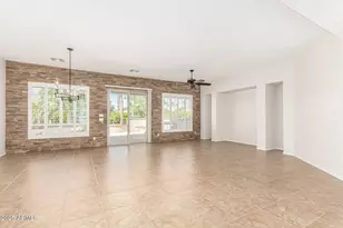 27792 N 129th Ln, Peoria, AZ 85383 - Photo 7