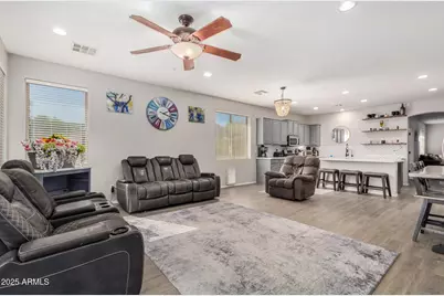 12659 W Blackstone Lane, Peoria, AZ 85383 - Photo 11