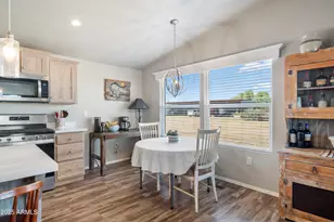 46423 W Trotter Rd, Wickenburg, AZ 85390 - Photo 9