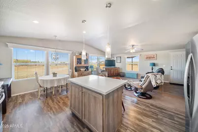 46423 W Trotter Road, Wickenburg, AZ 85390 - Photo 11