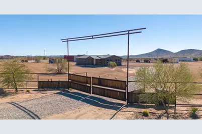 46423 W Trotter Road, Wickenburg, AZ 85390 - Photo 1