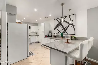 10720 W Saratoga Circle, Sun City, AZ 85351 - Photo 13