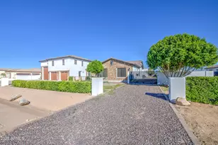 6107 N 175th Ave, Waddell, AZ 85355 - Photo 17