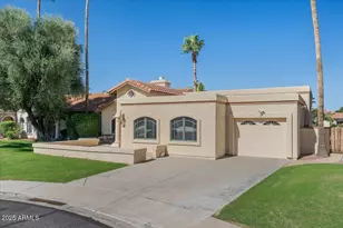 1314 E Greenway Cir, Mesa, AZ 85203 - Photo 5