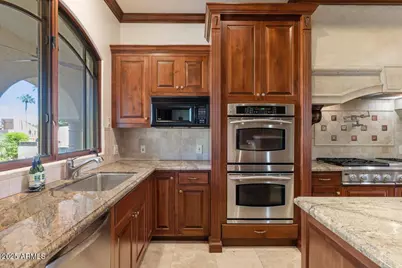 1314 E Greenway Circle, Mesa, AZ 85203 - Photo 21