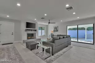 4241 E Calle Tuberia, Phoenix, AZ 85018 - Photo 7