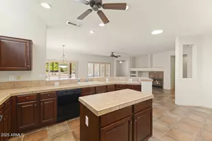 17850 N Navarro Ct, Surprise, AZ 85374 - Photo 15