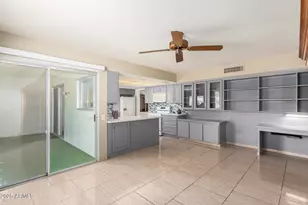 12819 N Sun Valley Dr, Sun City, AZ 85351 - Photo 13