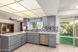 12819 N Sun Valley Dr, Sun City, AZ 85351 - Photo 19