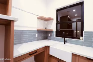 3113 N 41st Pl, Phoenix, AZ 85018 - Photo 19