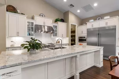 2926 E Minnezona Avenue, Phoenix, AZ 85016 - Photo 9