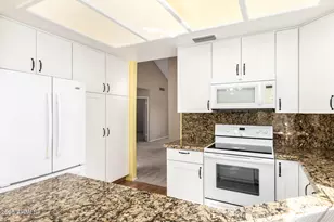 10019 E Mountain View Rd, Scottsdale, AZ 85258 - Photo 11