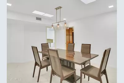 15213 N Cameo Drive, Sun City, AZ 85351 - Photo 11