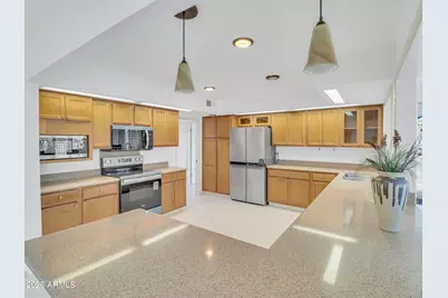 15213 N Cameo Drive, Sun City, AZ 85351 - Photo 11