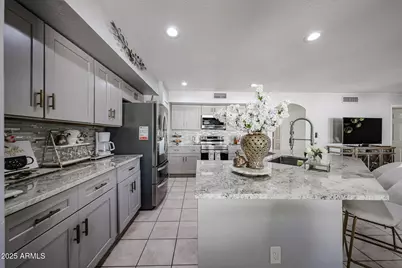 6926 W Topeka Drive, Glendale, AZ 85308 - Photo 13