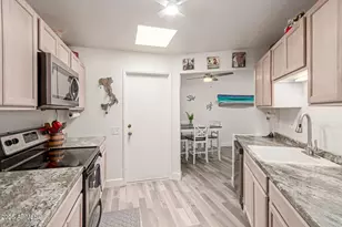 10617 W Granada Dr, Sun City, AZ 85373 - Photo 3