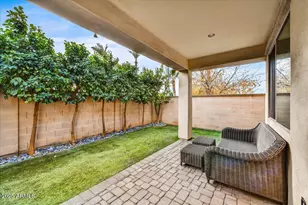 7 E Laurie Ln, Phoenix, AZ 85020 - Photo 25