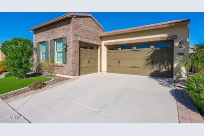 56 E Camellia Way, Queen Creek, AZ 85140 - Photo 11