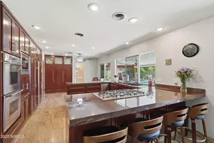 19 E Canterbury Ct, Phoenix, AZ 85022 - Photo 3