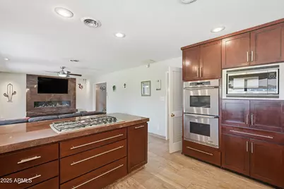 19 E Canterbury Court, Phoenix, AZ 85022 - Photo 21