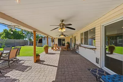 19 E Canterbury Court, Phoenix, AZ 85022 - Photo 45