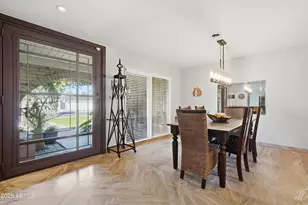 19 E Canterbury Ct, Phoenix, AZ 85022 - Photo 5