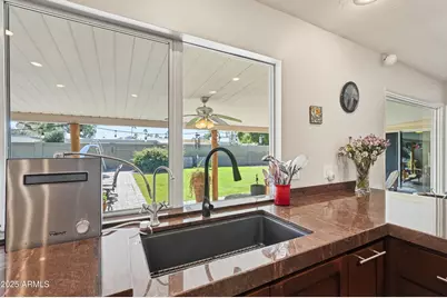 19 E Canterbury Court, Phoenix, AZ 85022 - Photo 19