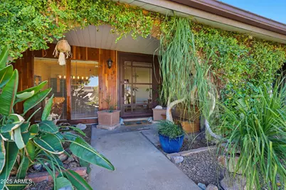 19 E Canterbury Court, Phoenix, AZ 85022 - Photo 7