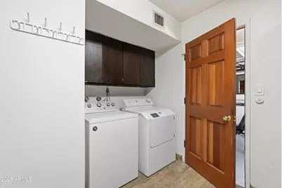 19 E Canterbury Court, Phoenix, AZ 85022 - Photo 43